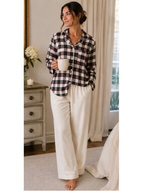The Company Store Pajama Top Plaid Beige Red Small